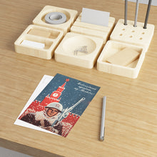 Load image into Gallery viewer, New Years From Moscow Post Card